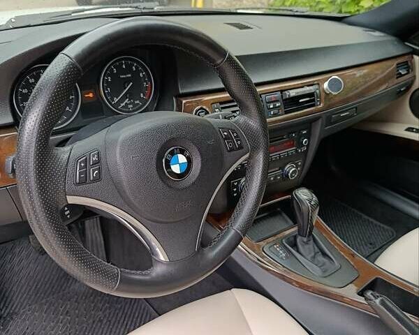 Белый БМВ 3 Серия, объемом двигателя 3 л и пробегом 220 тыс. км за 12000 $, фото 5 на Automoto.ua