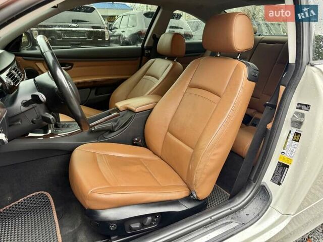 Белый БМВ 3 Серия, объемом двигателя 2.8 л и пробегом 215 тыс. км за 10900 $, фото 7 на Automoto.ua