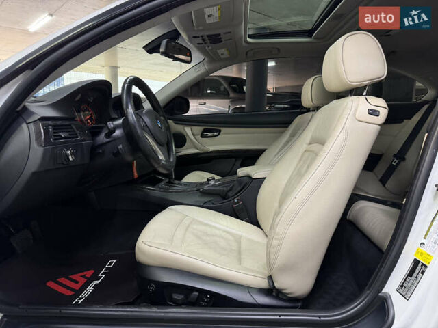 Білий БМВ 3 Серія, об'ємом двигуна 3 л та пробігом 108 тис. км за 10500 $, фото 20 на Automoto.ua