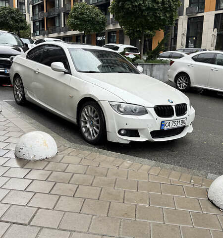 Белый БМВ 3 Серия, объемом двигателя 2.98 л и пробегом 165 тыс. км за 11000 $, фото 7 на Automoto.ua