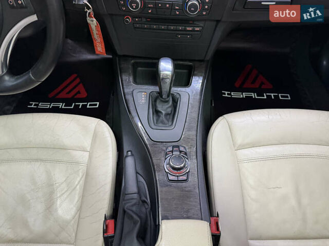 Білий БМВ 3 Серія, об'ємом двигуна 3 л та пробігом 108 тис. км за 10500 $, фото 25 на Automoto.ua