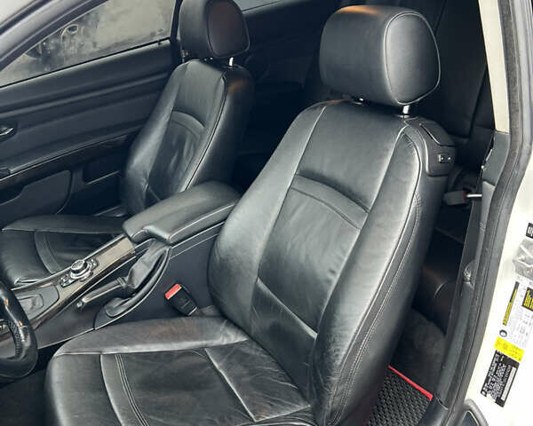 Белый БМВ 3 Серия, объемом двигателя 2.98 л и пробегом 157 тыс. км за 9800 $, фото 9 на Automoto.ua