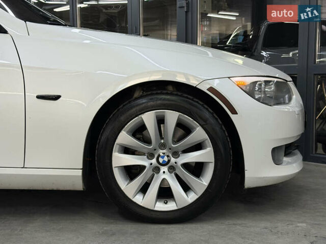 Білий БМВ 3 Серія, об'ємом двигуна 3 л та пробігом 108 тис. км за 10500 $, фото 4 на Automoto.ua