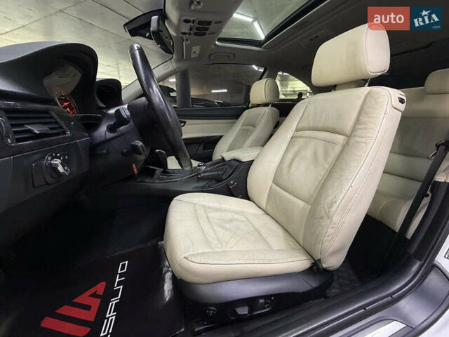 Білий БМВ 3 Серія, об'ємом двигуна 3 л та пробігом 108 тис. км за 10500 $, фото 18 на Automoto.ua