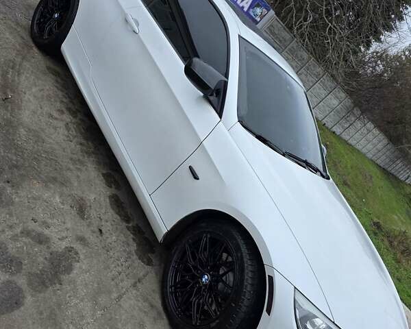 Белый БМВ 3 Серия, объемом двигателя 3 л и пробегом 111 тыс. км за 13600 $, фото 2 на Automoto.ua