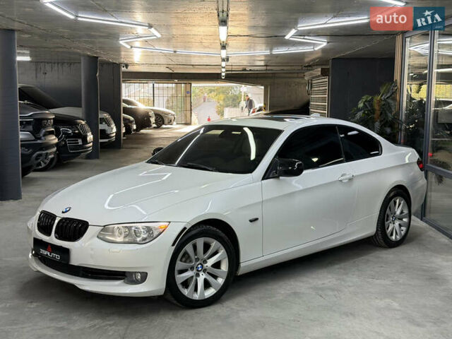 Білий БМВ 3 Серія, об'ємом двигуна 3 л та пробігом 108 тис. км за 10500 $, фото 5 на Automoto.ua