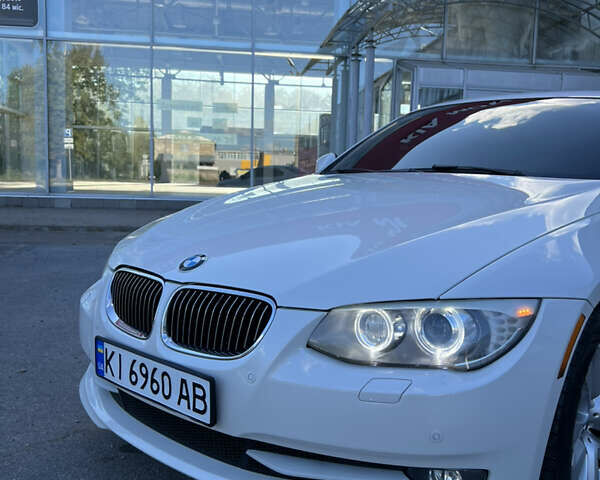 Белый БМВ 3 Серия, объемом двигателя 3 л и пробегом 208 тыс. км за 10800 $, фото 18 на Automoto.ua