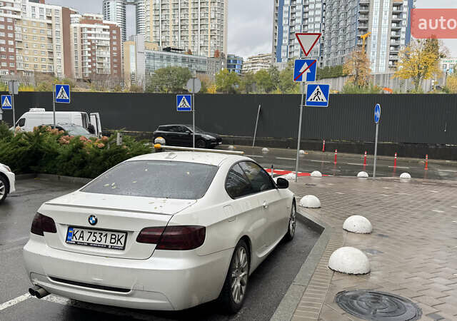 Белый БМВ 3 Серия, объемом двигателя 2.98 л и пробегом 165 тыс. км за 11000 $, фото 3 на Automoto.ua