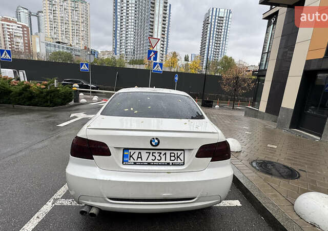 Белый БМВ 3 Серия, объемом двигателя 2.98 л и пробегом 165 тыс. км за 11000 $, фото 4 на Automoto.ua