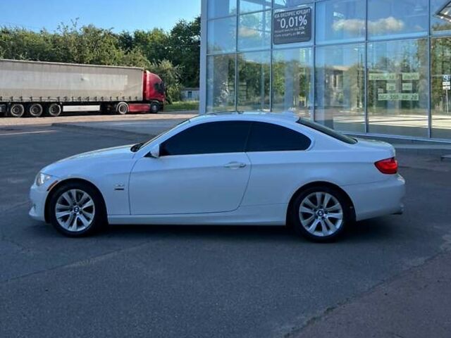 Белый БМВ 3 Серия, объемом двигателя 3 л и пробегом 208 тыс. км за 10800 $, фото 12 на Automoto.ua