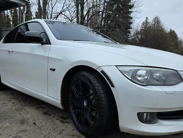 Белый БМВ 3 Серия, объемом двигателя 3 л и пробегом 111 тыс. км за 13600 $, фото 14 на Automoto.ua