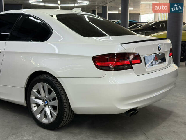 Білий БМВ 3 Серія, об'ємом двигуна 3 л та пробігом 108 тис. км за 10500 $, фото 12 на Automoto.ua