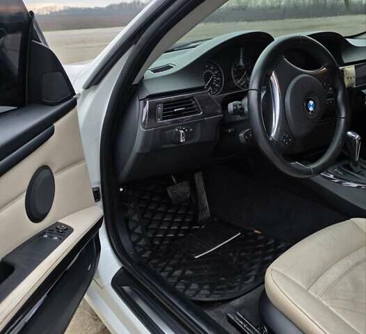 Белый БМВ 3 Серия, объемом двигателя 3 л и пробегом 113 тыс. км за 11500 $, фото 25 на Automoto.ua