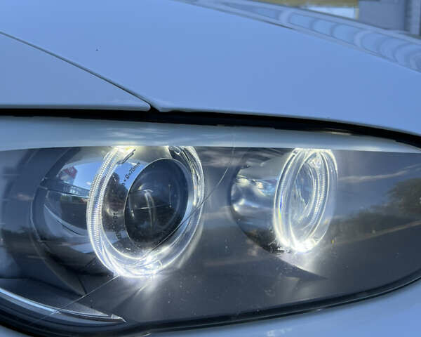 Белый БМВ 3 Серия, объемом двигателя 3 л и пробегом 208 тыс. км за 10800 $, фото 16 на Automoto.ua