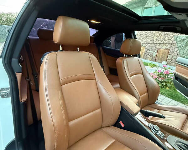 Білий БМВ 3 Серія, об'ємом двигуна 2.98 л та пробігом 200 тис. км за 12300 $, фото 7 на Automoto.ua