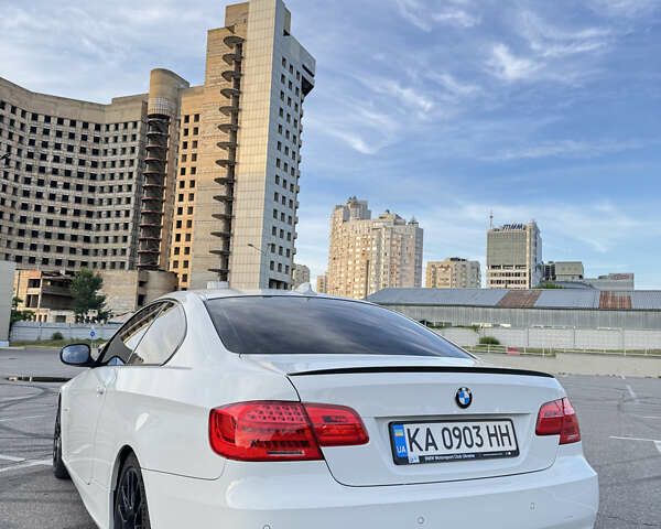 Білий БМВ 3 Серія, об'ємом двигуна 3 л та пробігом 159 тис. км за 12100 $, фото 5 на Automoto.ua