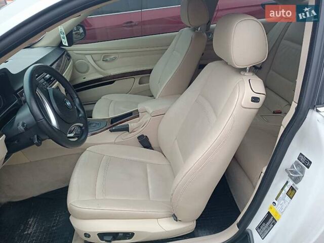 Білий БМВ 3 Серія, об'ємом двигуна 3 л та пробігом 132 тис. км за 10300 $, фото 8 на Automoto.ua
