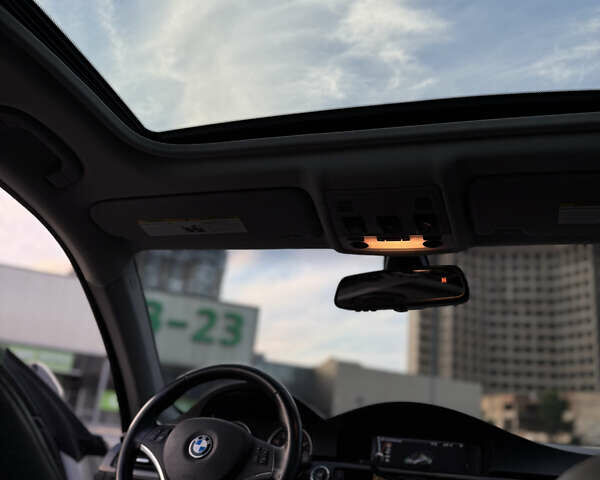 Білий БМВ 3 Серія, об'ємом двигуна 3 л та пробігом 159 тис. км за 12100 $, фото 18 на Automoto.ua