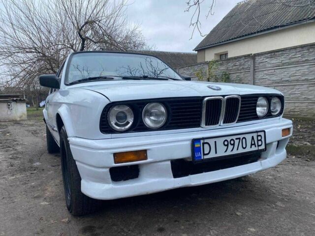 Белый БМВ 3 Серия, объемом двигателя 2.5 л и пробегом 340 тыс. км за 1400 $, фото 9 на Automoto.ua