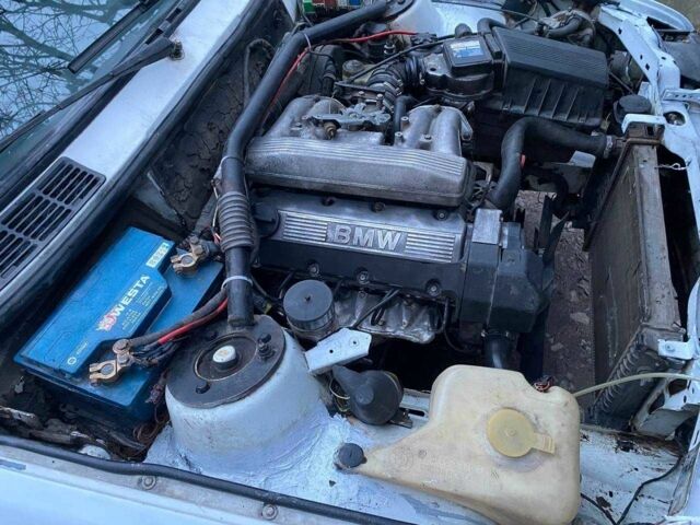 Белый БМВ 3 Серия, объемом двигателя 2.5 л и пробегом 340 тыс. км за 1400 $, фото 15 на Automoto.ua