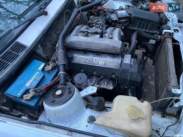 Белый БМВ 3 Серия, объемом двигателя 2.5 л и пробегом 300 тыс. км за 1400 $, фото 22 на Automoto.ua