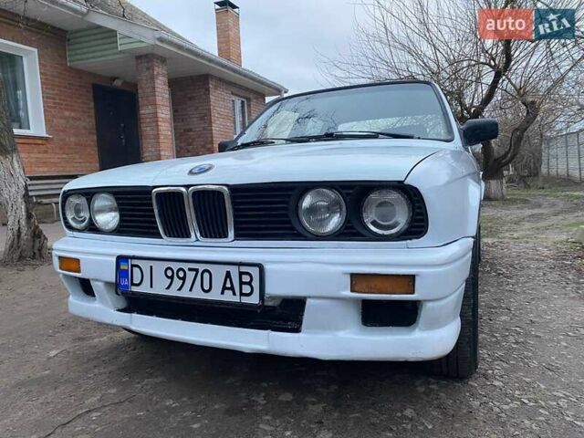 Белый БМВ 3 Серия, объемом двигателя 2.5 л и пробегом 300 тыс. км за 1400 $, фото 1 на Automoto.ua