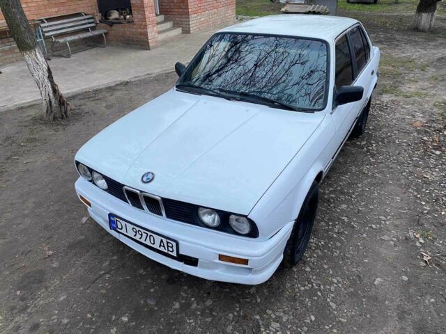 Белый БМВ 3 Серия, объемом двигателя 2.5 л и пробегом 340 тыс. км за 1400 $, фото 2 на Automoto.ua