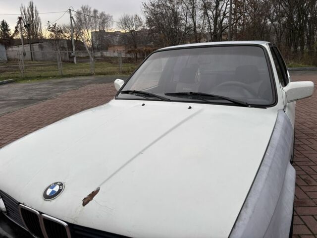 Белый БМВ 3 Серия, объемом двигателя 2.4 л и пробегом 300 тыс. км за 1250 $, фото 8 на Automoto.ua