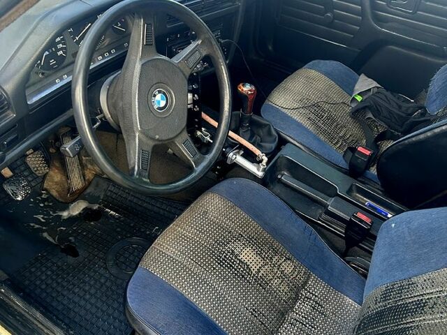 Белый БМВ 3 Серия, объемом двигателя 1.8 л и пробегом 300 тыс. км за 2000 $, фото 7 на Automoto.ua