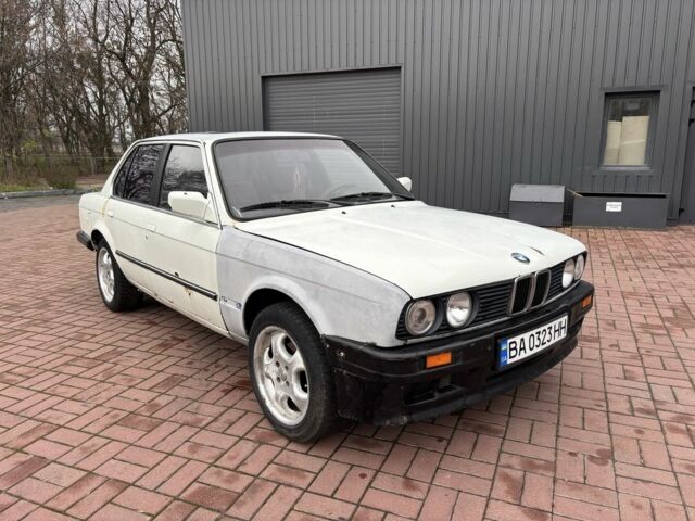 Белый БМВ 3 Серия, объемом двигателя 2.4 л и пробегом 300 тыс. км за 1250 $, фото 10 на Automoto.ua