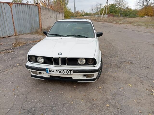 Білий БМВ 3 Серія, об'ємом двигуна 1.6 л та пробігом 250 тис. км за 1487 $, фото 3 на Automoto.ua