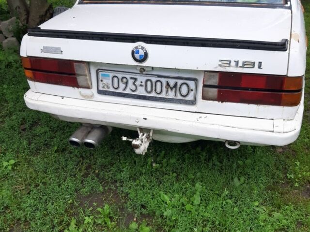 Білий БМВ 3 Серія, об'ємом двигуна 0 л та пробігом 100 тис. км за 3510 $, фото 2 на Automoto.ua