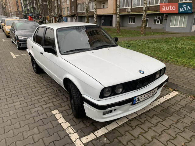 Білий БМВ 3 Серія, об'ємом двигуна 1.8 л та пробігом 300 тис. км за 2000 $, фото 1 на Automoto.ua