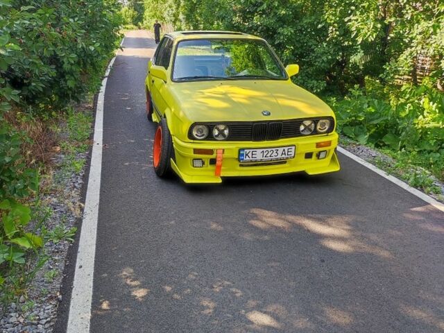 Белый БМВ 3 Серия, объемом двигателя 1.8 л и пробегом 250 тыс. км за 1600 $, фото 5 на Automoto.ua