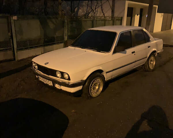 Белый БМВ 3 Серия, объемом двигателя 1.75 л и пробегом 250 тыс. км за 1100 $, фото 1 на Automoto.ua