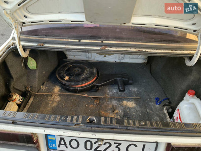 Белый БМВ 3 Серия, объемом двигателя 1.75 л и пробегом 250 тыс. км за 1100 $, фото 4 на Automoto.ua