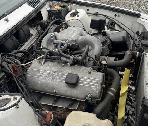 Белый БМВ 3 Серия, объемом двигателя 1.8 л и пробегом 100 тыс. км за 1500 $, фото 11 на Automoto.ua