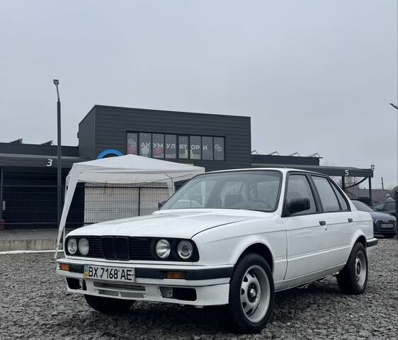 Белый БМВ 3 Серия, объемом двигателя 1.8 л и пробегом 100 тыс. км за 1500 $, фото 1 на Automoto.ua