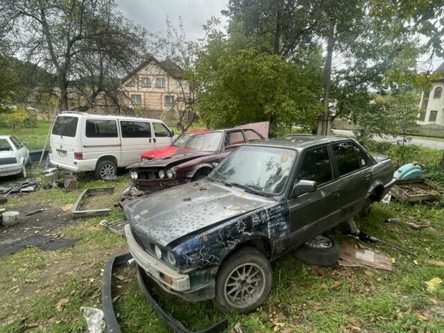 Білий БМВ 3 Серія, об'ємом двигуна 1.8 л та пробігом 100 тис. км за 499 $, фото 8 на Automoto.ua