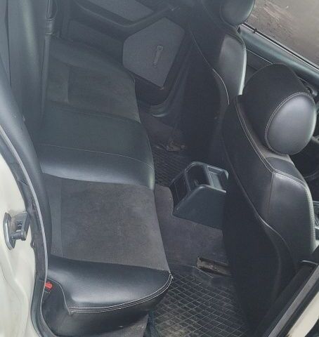 Белый БМВ 3 Серия, объемом двигателя 2 л и пробегом 5 тыс. км за 1850 $, фото 6 на Automoto.ua