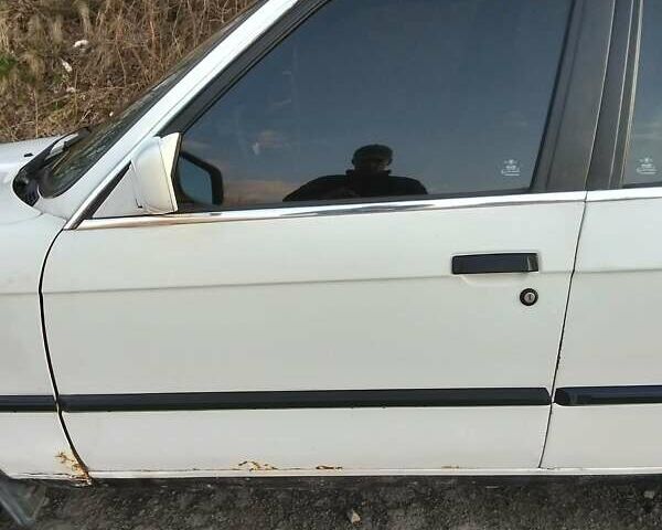 Білий БМВ 3 Серія, об'ємом двигуна 1.6 л та пробігом 370 тис. км за 1500 $, фото 35 на Automoto.ua