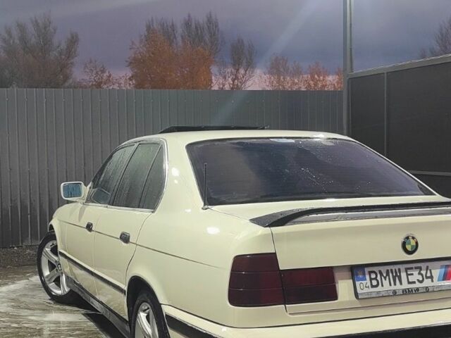 Белый БМВ 3 Серия, объемом двигателя 2 л и пробегом 5 тыс. км за 1850 $, фото 5 на Automoto.ua