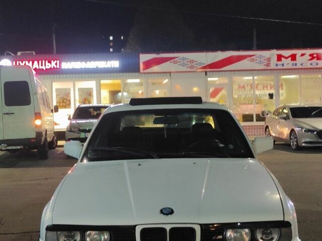 Белый БМВ 3 Серия, объемом двигателя 2 л и пробегом 5 тыс. км за 1850 $, фото 3 на Automoto.ua