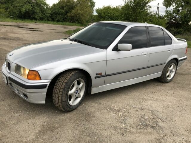 Білий БМВ 3 Серія, об'ємом двигуна 1.8 л та пробігом 280 тис. км за 1950 $, фото 5 на Automoto.ua