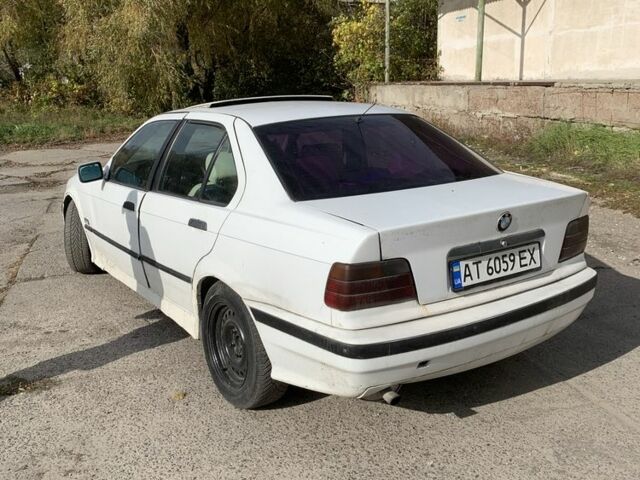 БМВ 3 Серия 1991 в Борисполе на Automoto.ua Белый БМВ 3 Серия, объемом двигателя 1.8 л и пробегом 250 тыс. км за 1400 $, фото 3 на Automoto.ua