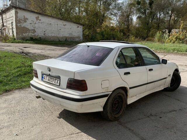 БМВ 3 Серия 1991 в Борисполе на Automoto.ua Белый БМВ 3 Серия, объемом двигателя 1.8 л и пробегом 250 тыс. км за 1400 $, фото 4 на Automoto.ua