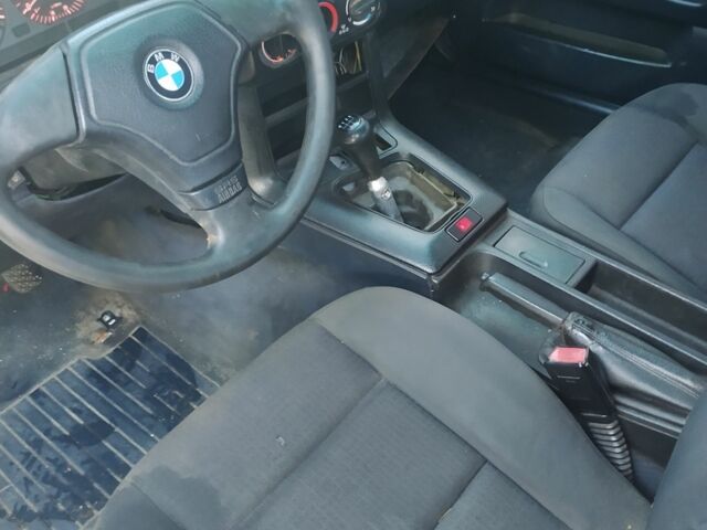 Белый БМВ 3 Серия, объемом двигателя 1.6 л и пробегом 2 тыс. км за 2000 $, фото 3 на Automoto.ua