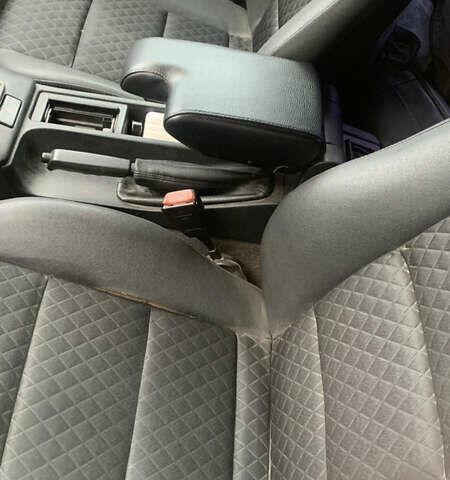 Белый БМВ 3 Серия, объемом двигателя 1.8 л и пробегом 300 тыс. км за 3000 $, фото 2 на Automoto.ua