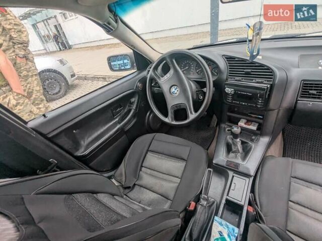 Белый БМВ 3 Серия, объемом двигателя 1.6 л и пробегом 400 тыс. км за 1750 $, фото 9 на Automoto.ua