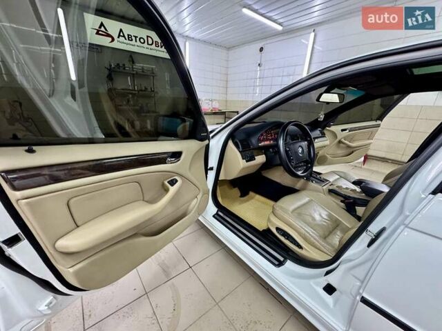 Белый БМВ 3 Серия, объемом двигателя 2.49 л и пробегом 190 тыс. км за 5099 $, фото 18 на Automoto.ua
